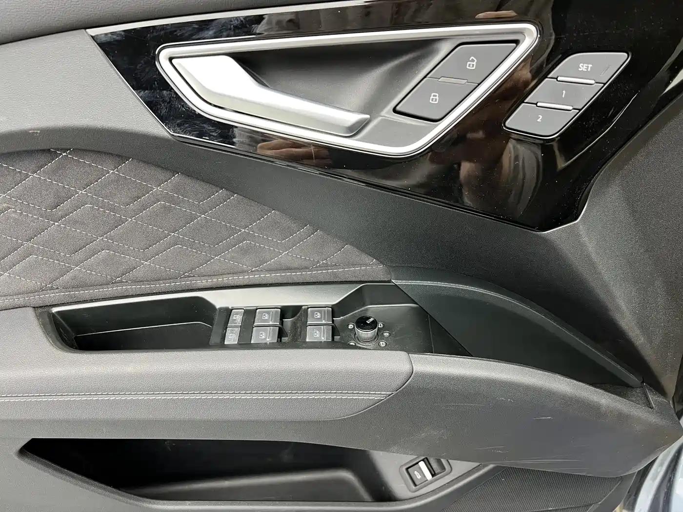 Audi Q4 e-tron 2024 50 e-tron quattro Creation Night Edition фото 6