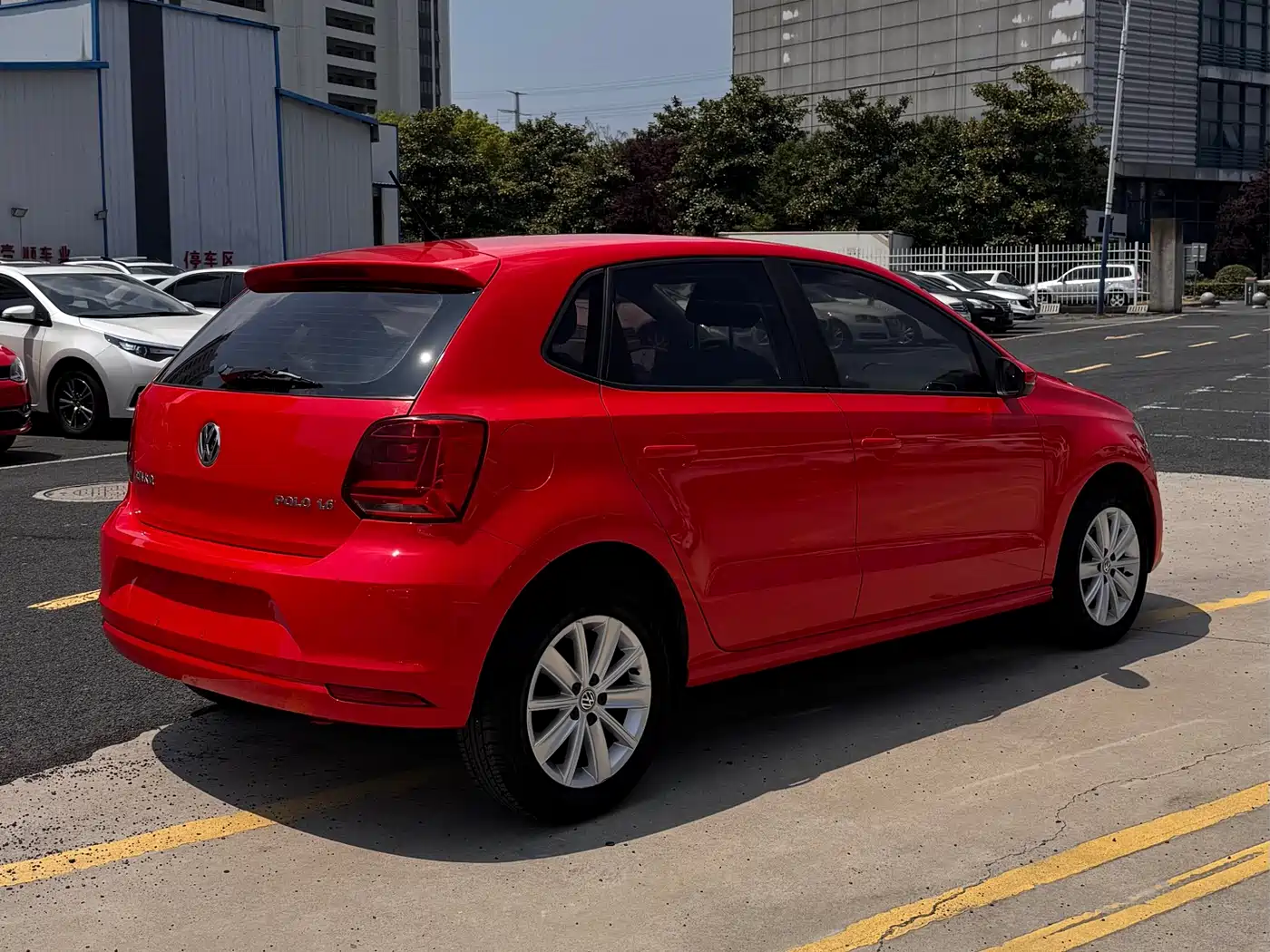 Volkswagen Polo 2014 1.6L Automatic Comfort Edition фото 4