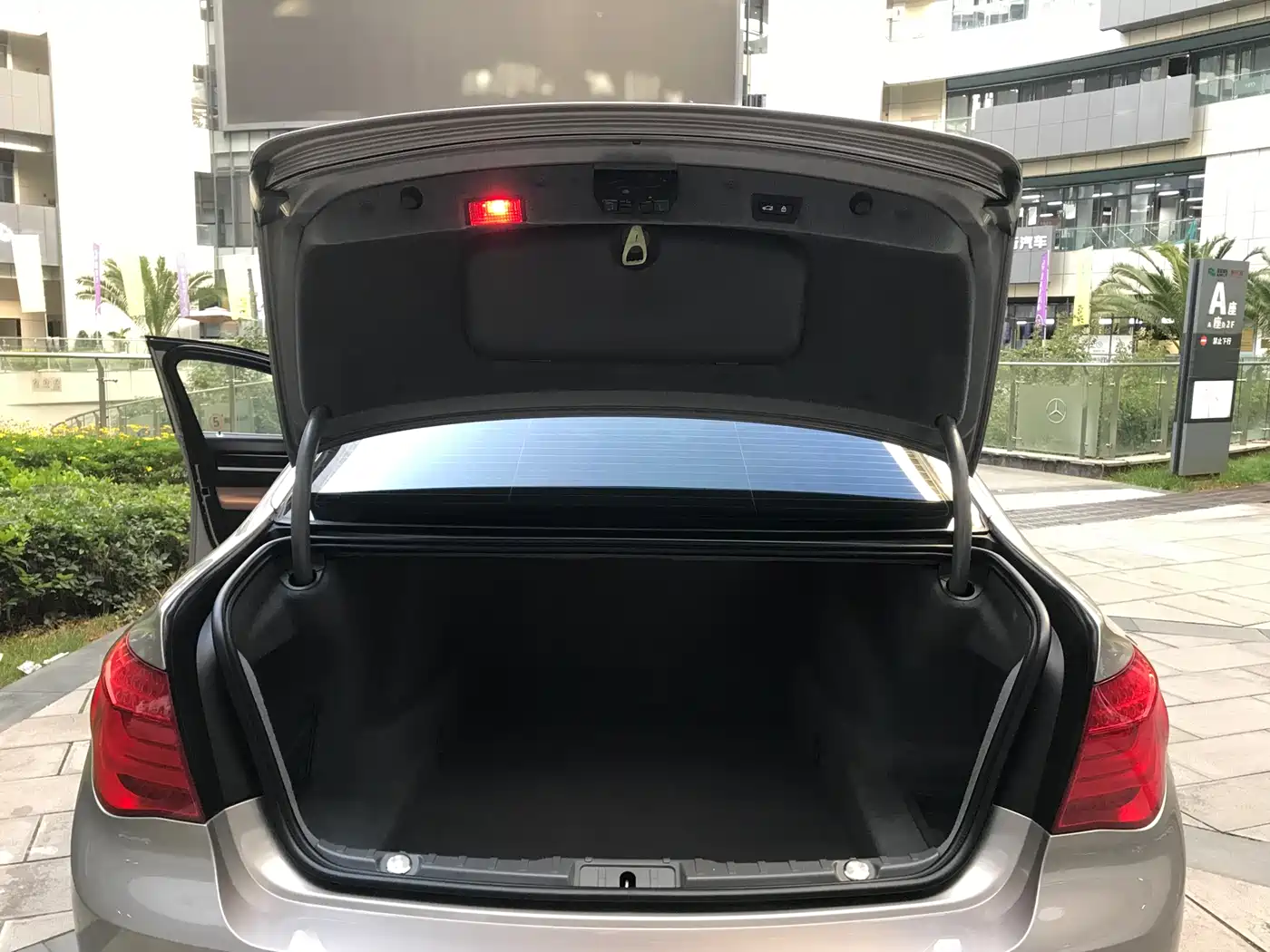 BMW 7 Series 2009 740Li Luxury фото 29