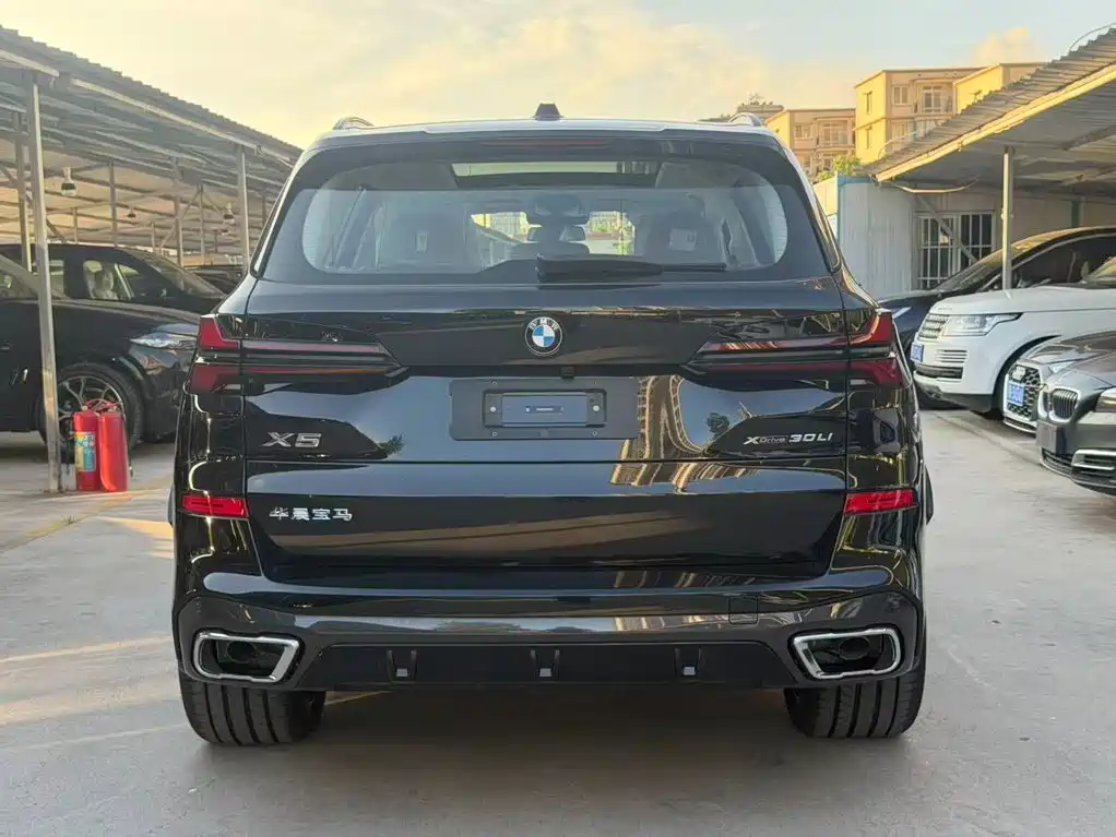 BMW X5 2026 2026 Facelift xDrive 30Li Exclusive M Sport Shadowline Package