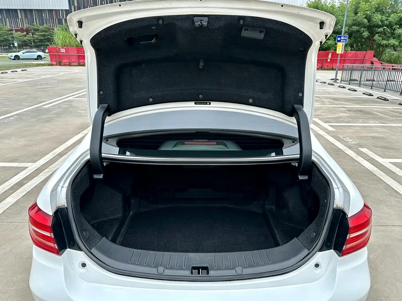 BYD Qin New Energy 2018 2017 1.5T Premium Model