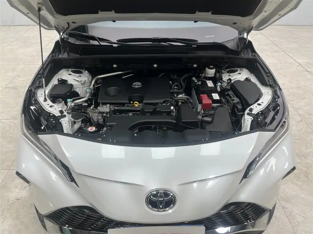 Toyota Venza 2022 2.0L CVT 2WD Premium фото 21
