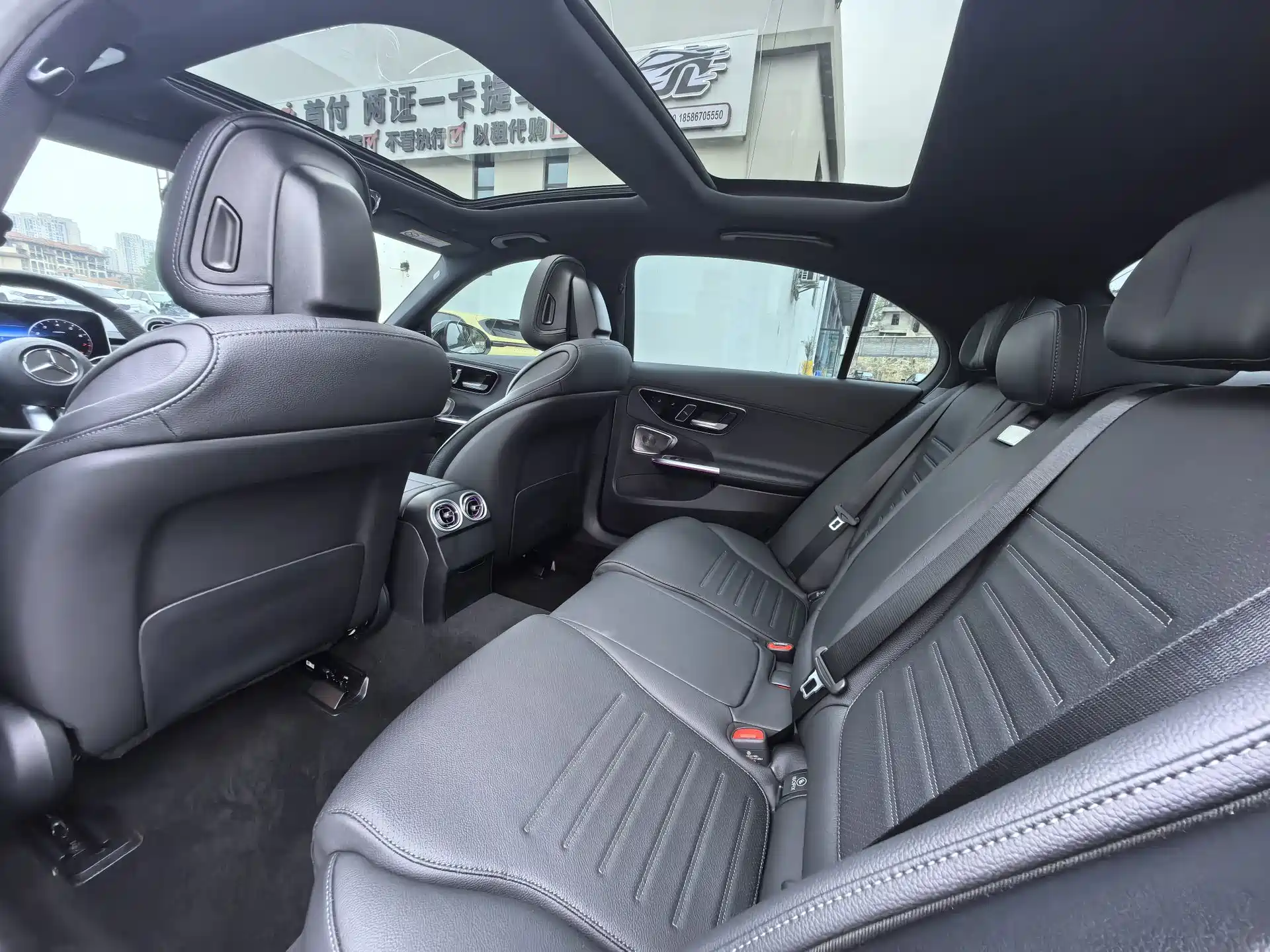 Фото 7 - Mercedes-Benz C-Class