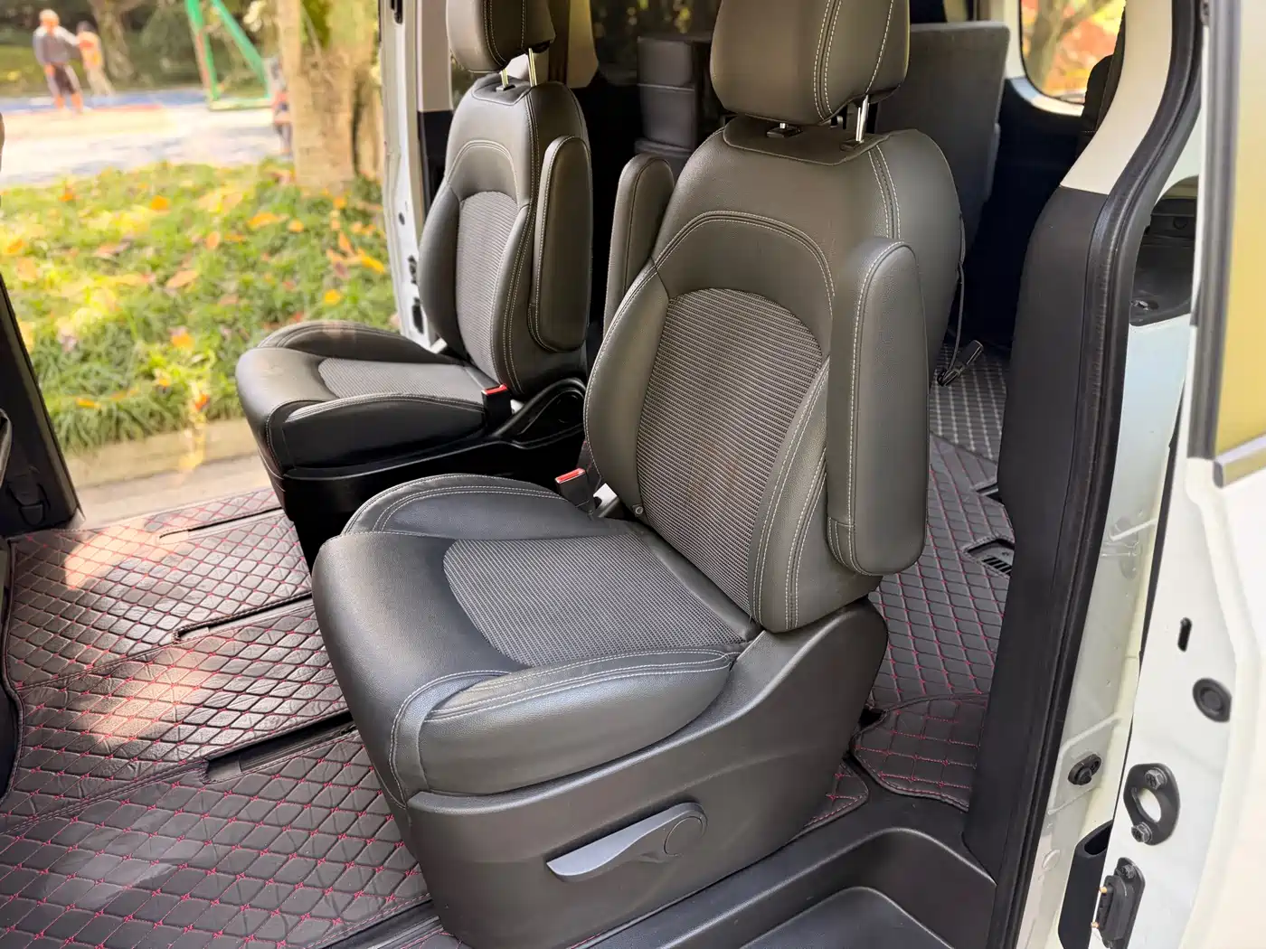 SAIC Maxus Maxus G10 2019 PLUS 2.0T Auto Elite China VI фото 23