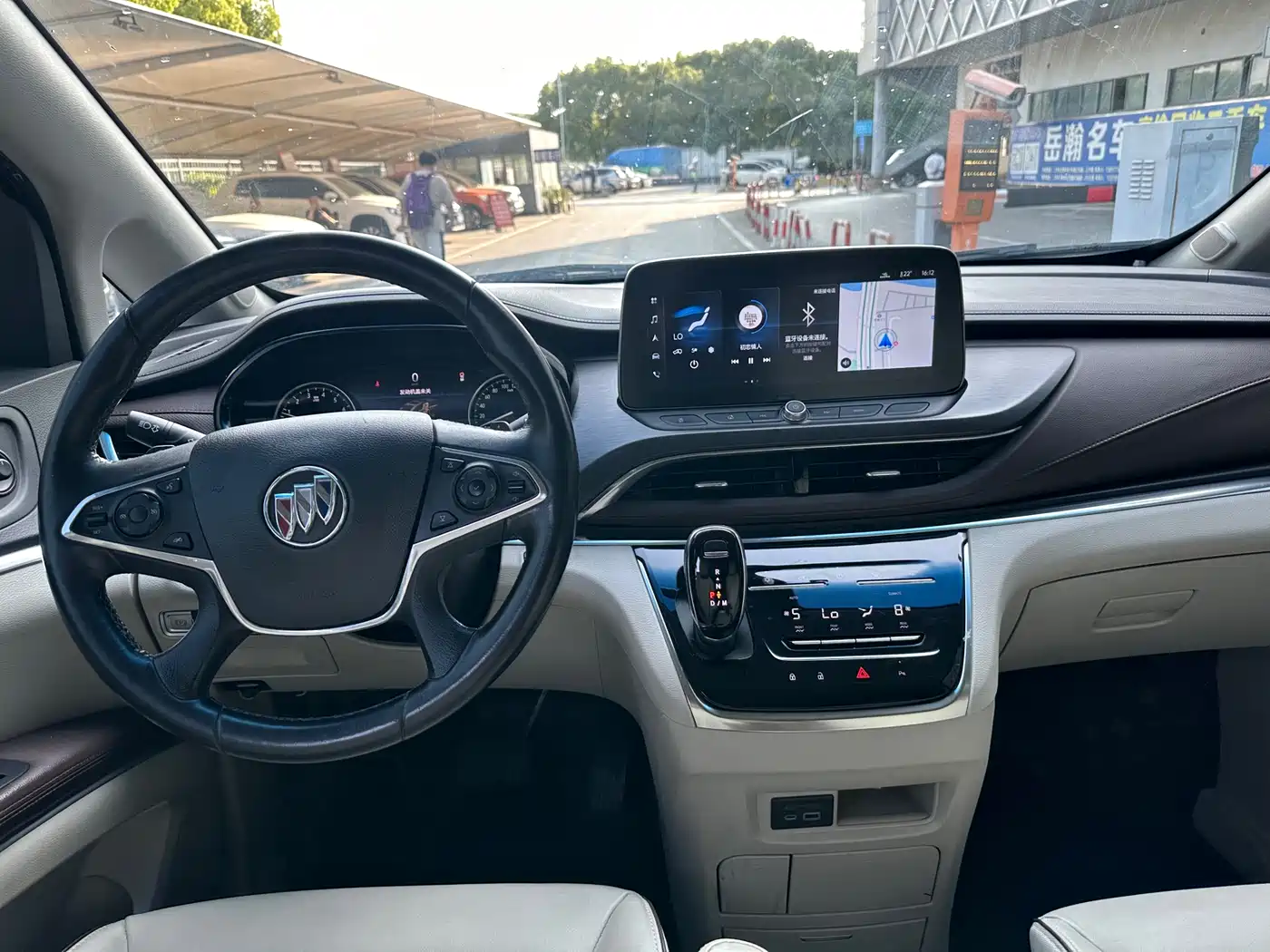 Buick GL8 2023 Land Business Class 652T Luxury фото 10