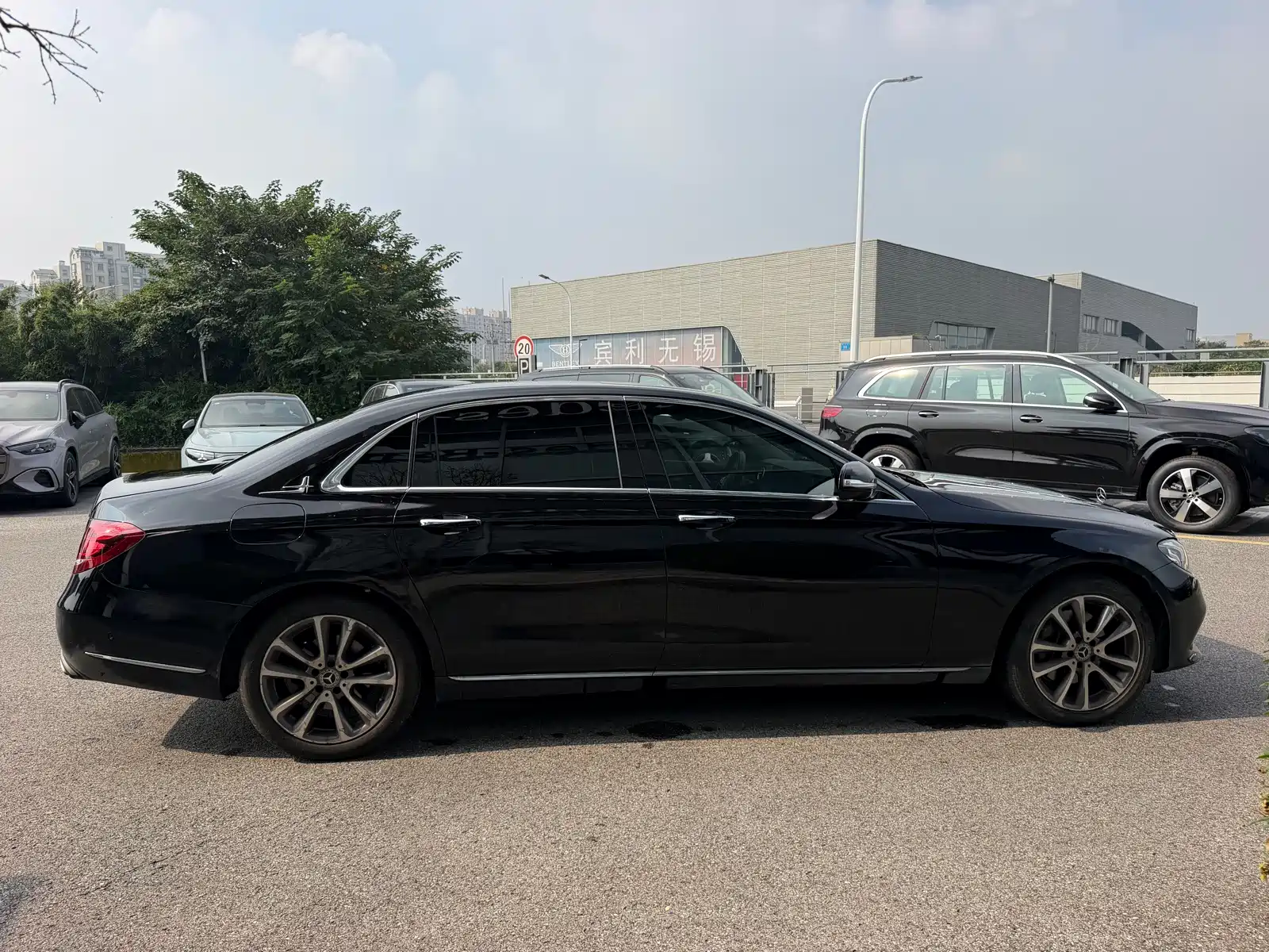 Фото 20 - Mercedes-Benz E-Class