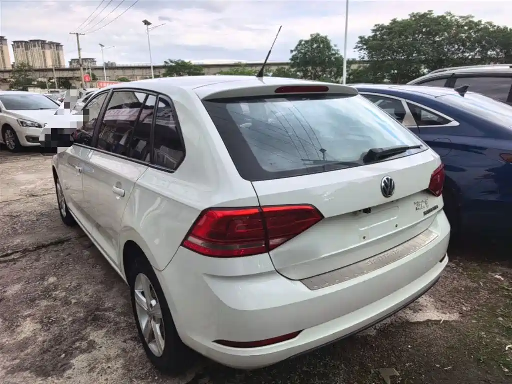 Volkswagen Santana 2015 Gran Santana 1.6L Automatic Trend фото 5