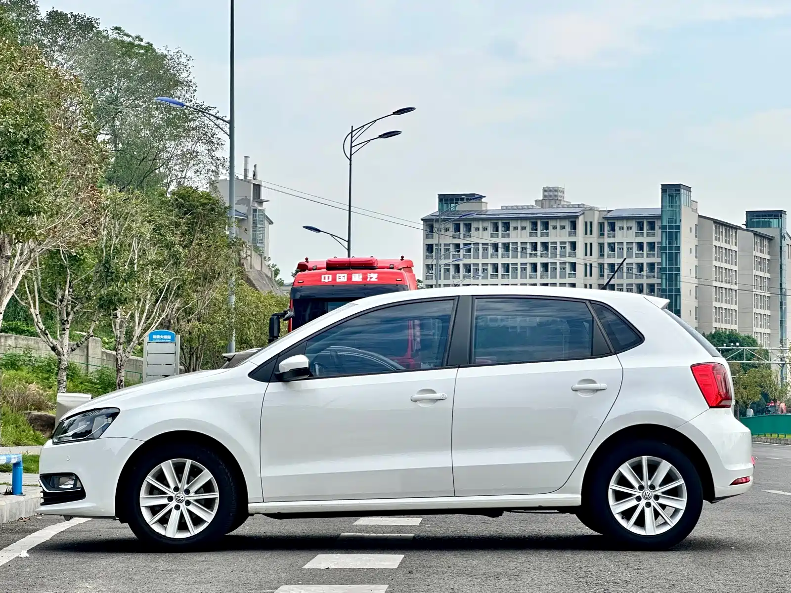 Фото 7 - Volkswagen Polo