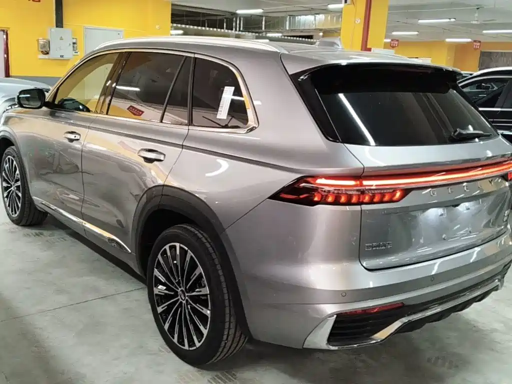 Фото 5 - Geely Monjaro