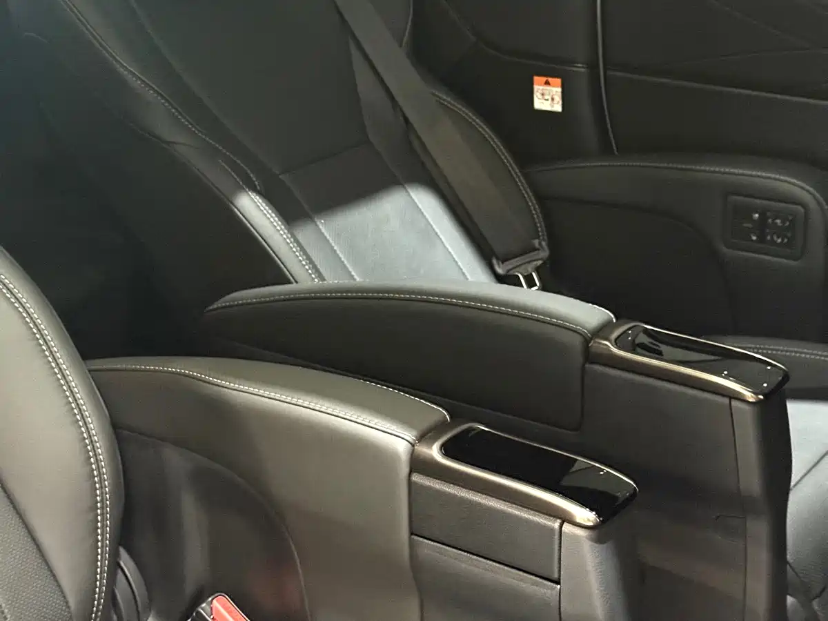 Toyota Alphard 2024 Hybrid 2.5L Ultimate Enjoyment Edition фото 15