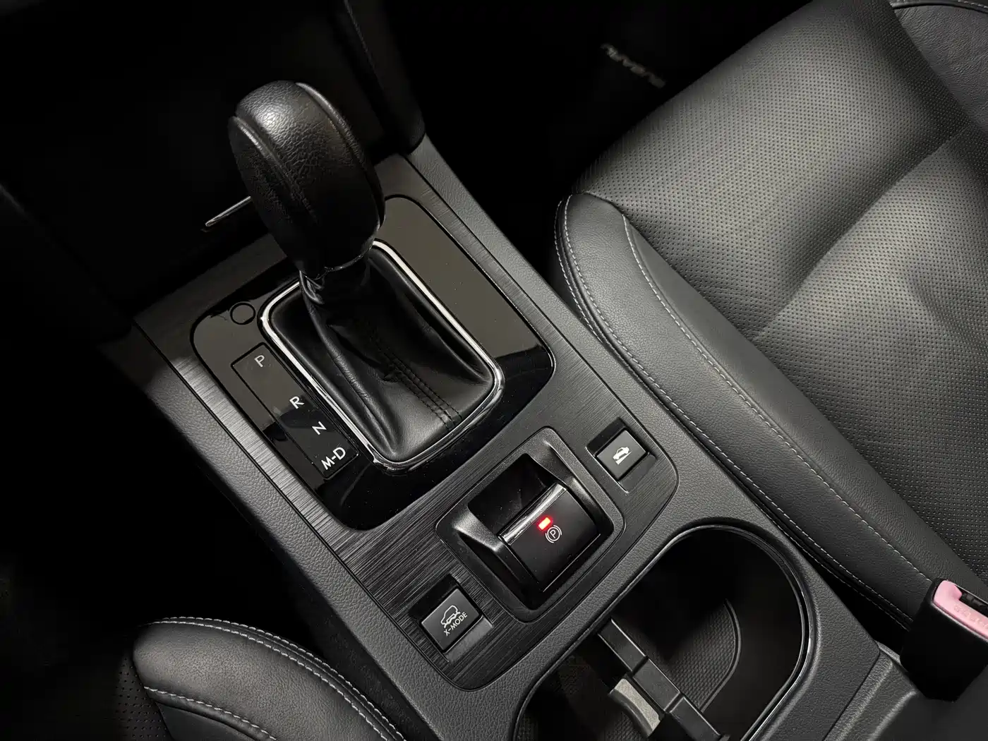 Subaru Outback 2015 2.5i Luxury Navigation Edition фото 10