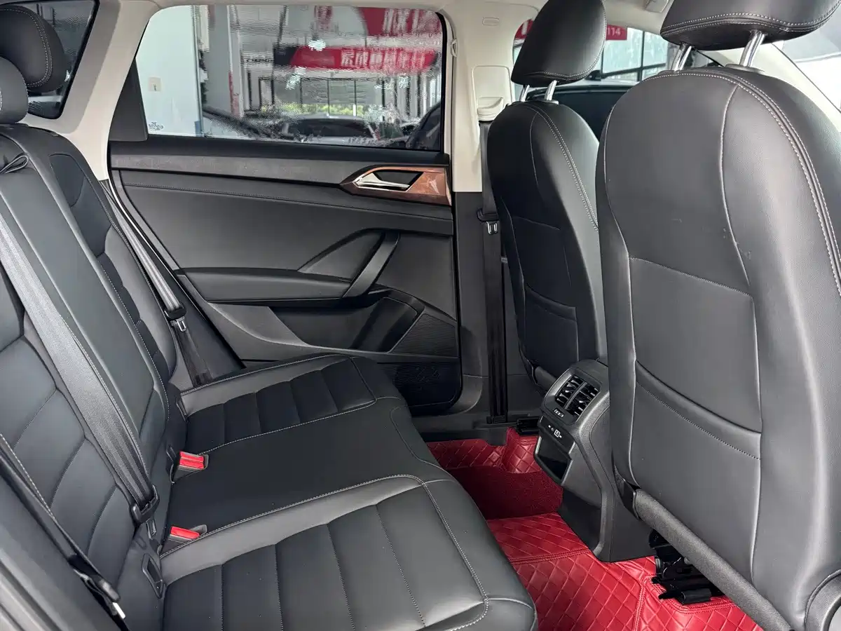 Volkswagen Tharu, миниатюра 13