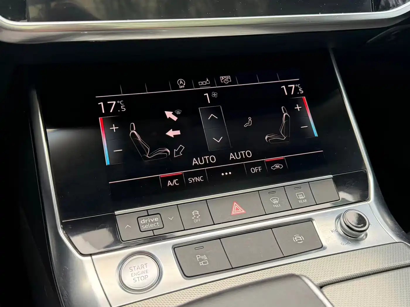 Audi A6L 2020 40 TFSI Luxury Elegance фото 15