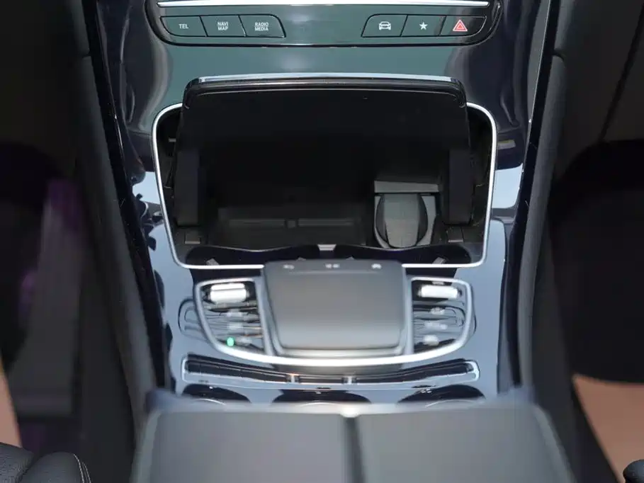 Mercedes-Benz GLC Coupe 2020 GLC 260 4MATIC Coupe SUV фото 14