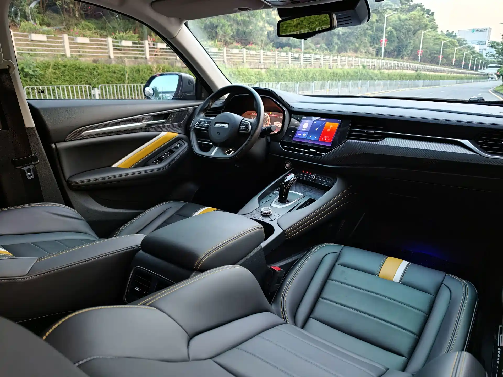 Фото 13 - Haval F7x
