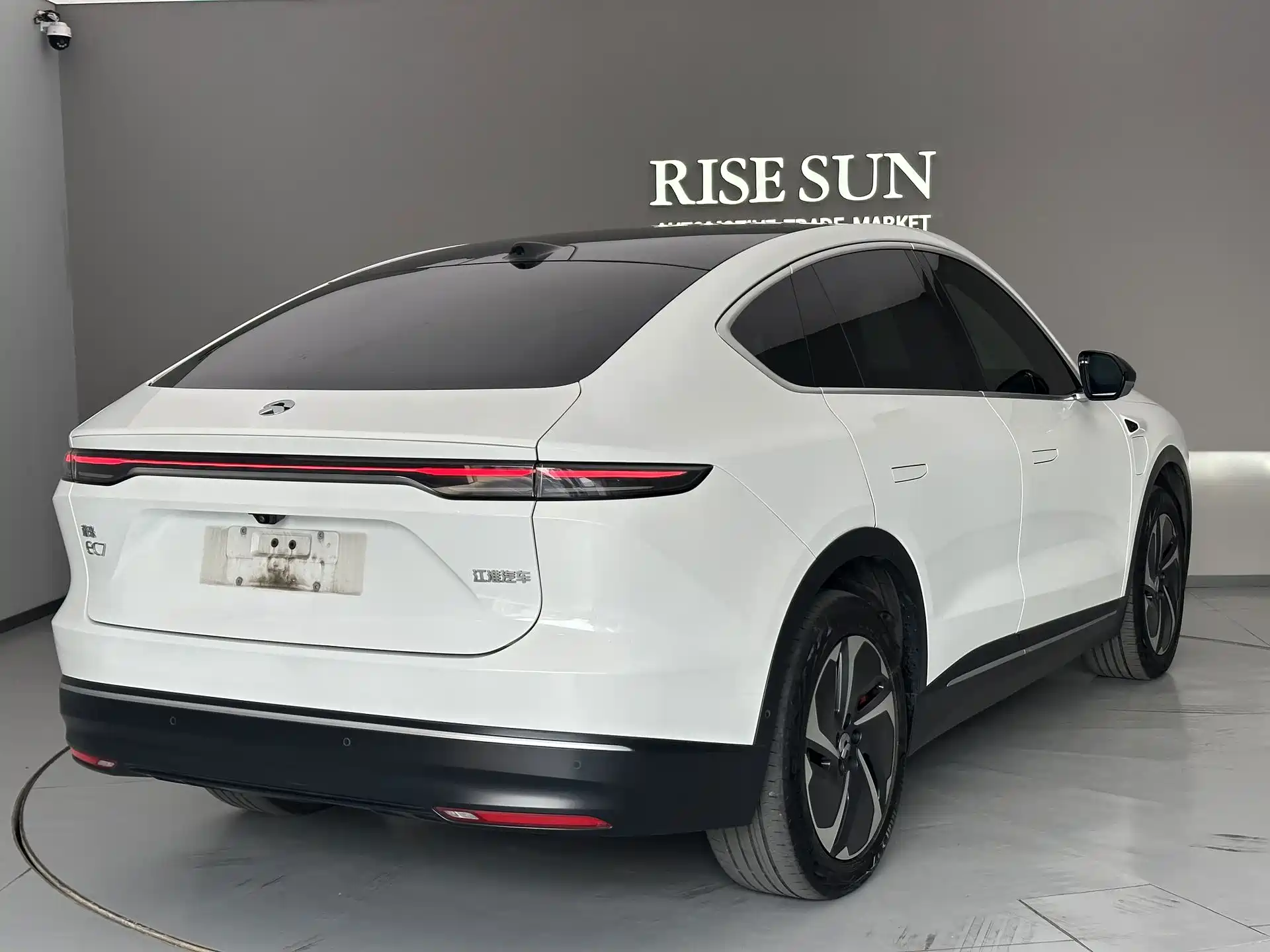 Фото 6 - NIO EC7
