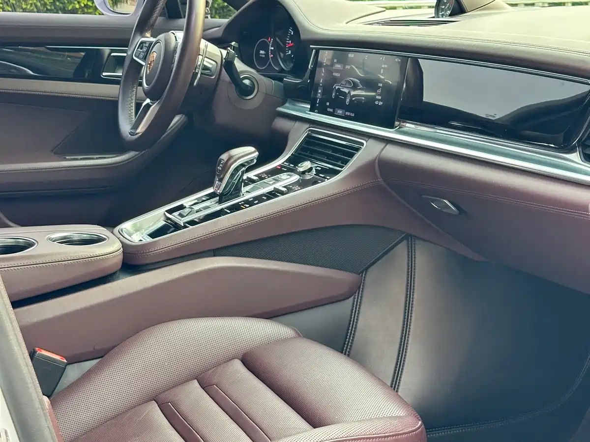 Porsche Panamera 2017 Panamera 3.0T фото 8