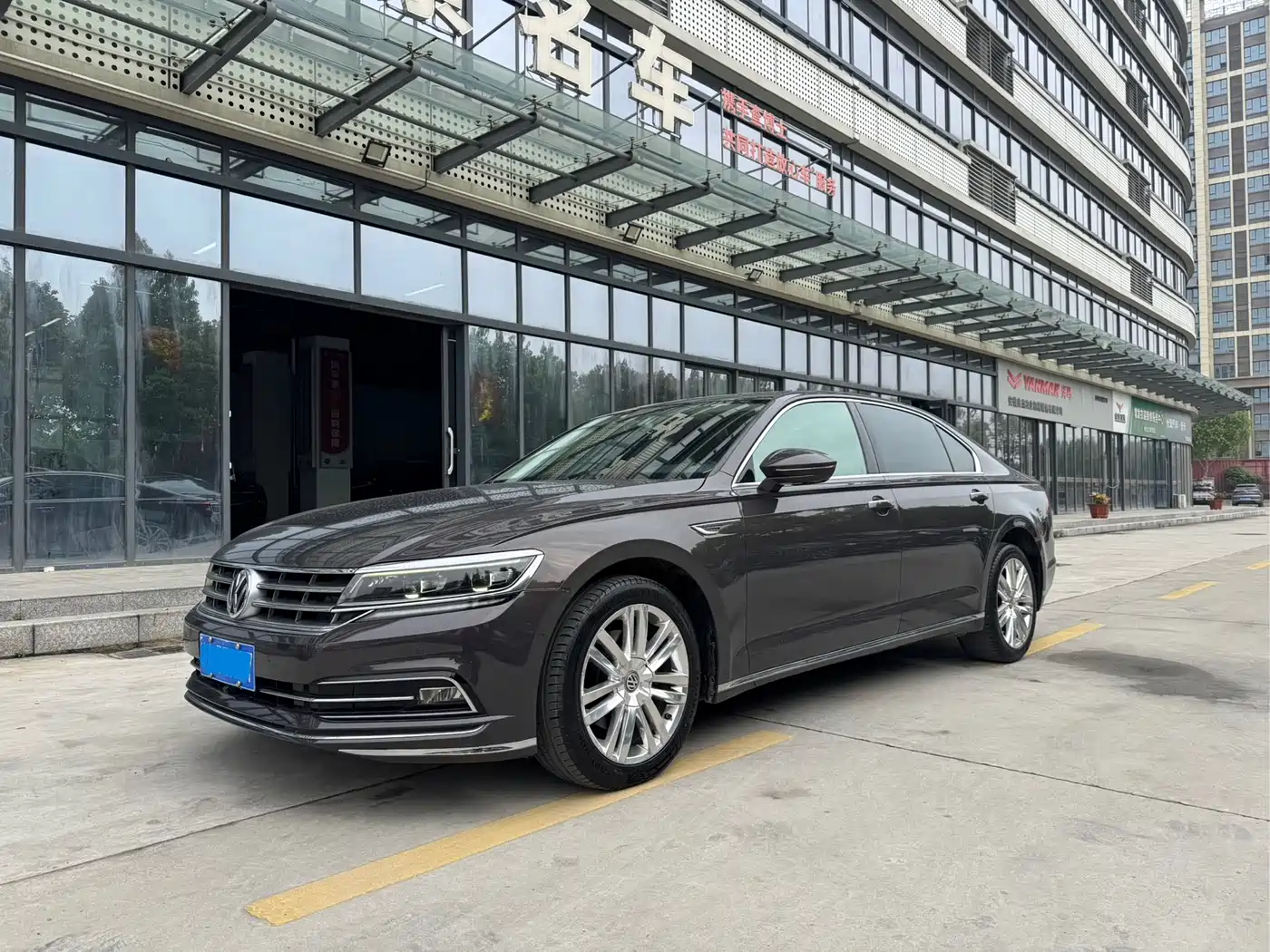 Volkswagen Phideon 2018 Facelift 380TSI FWD Flagship