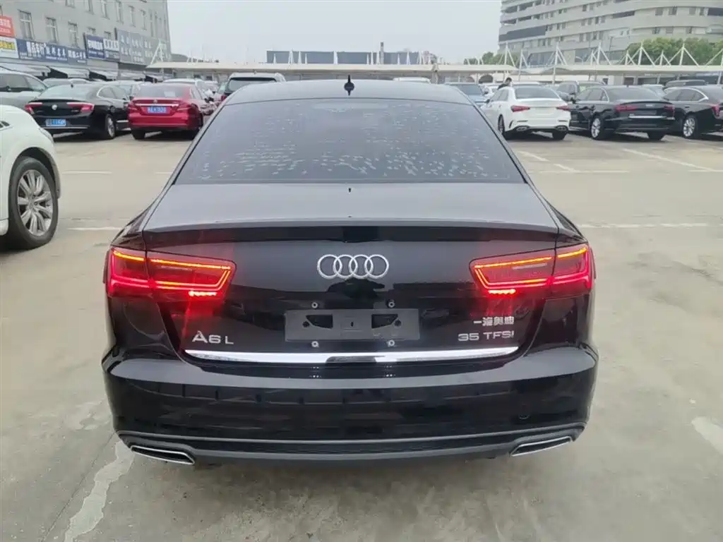 Audi A6L 2018 30th Anniversary 35 TFSI Fashion фото 4