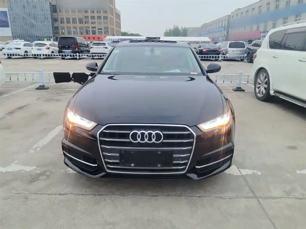 Audi A6L 2018 30th Anniversary 35 TFSI Fashion фото 3