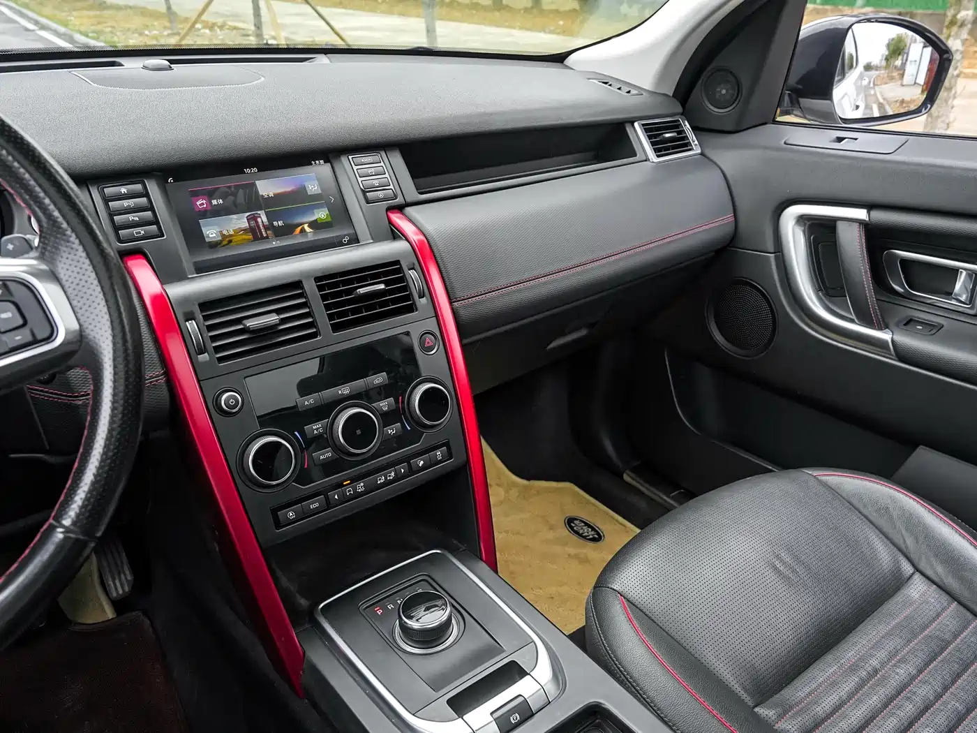 Фото 30 - Land Rover Discovery Sport