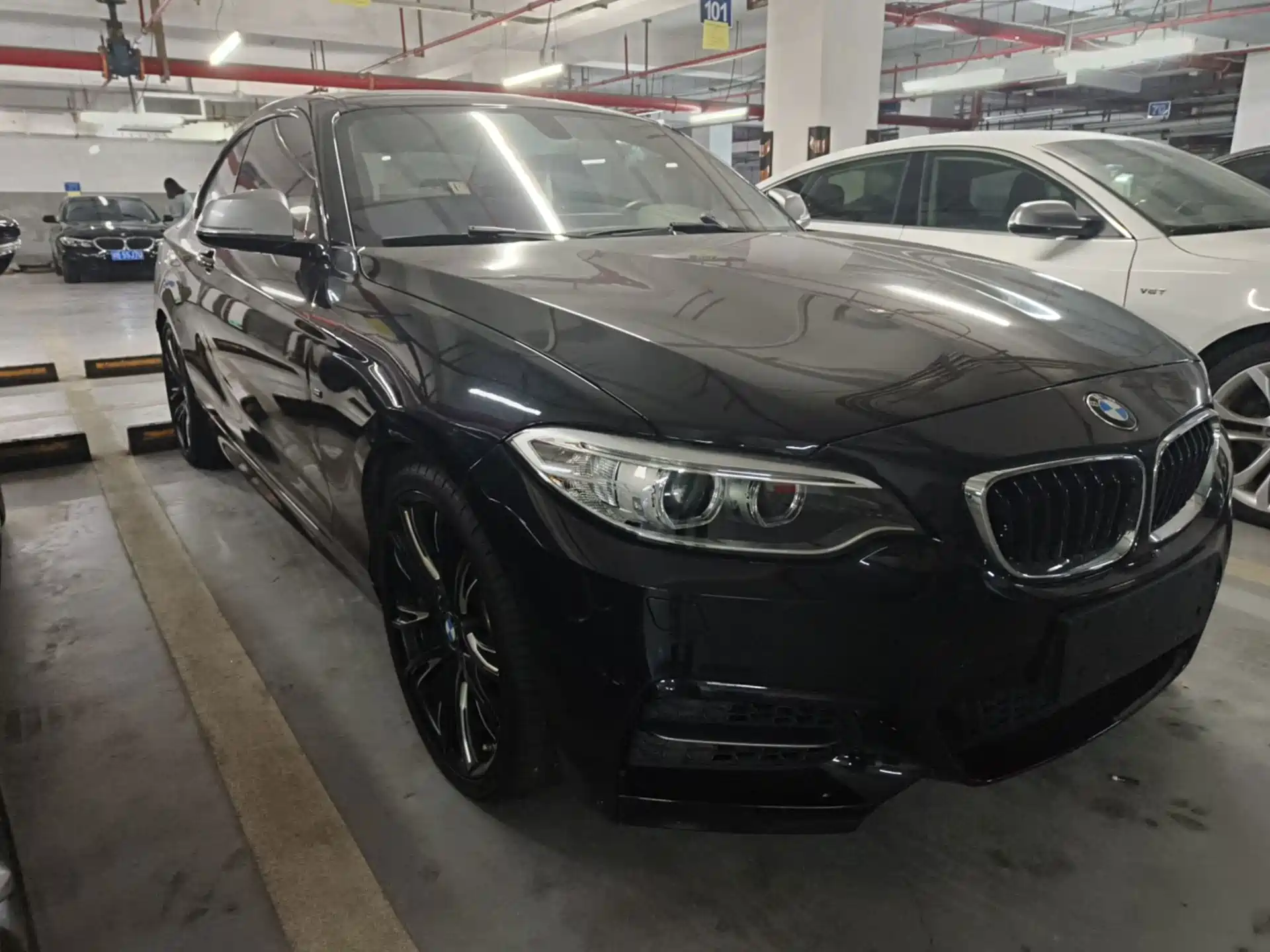 Photo 3 - BMW 2 Series (Import)