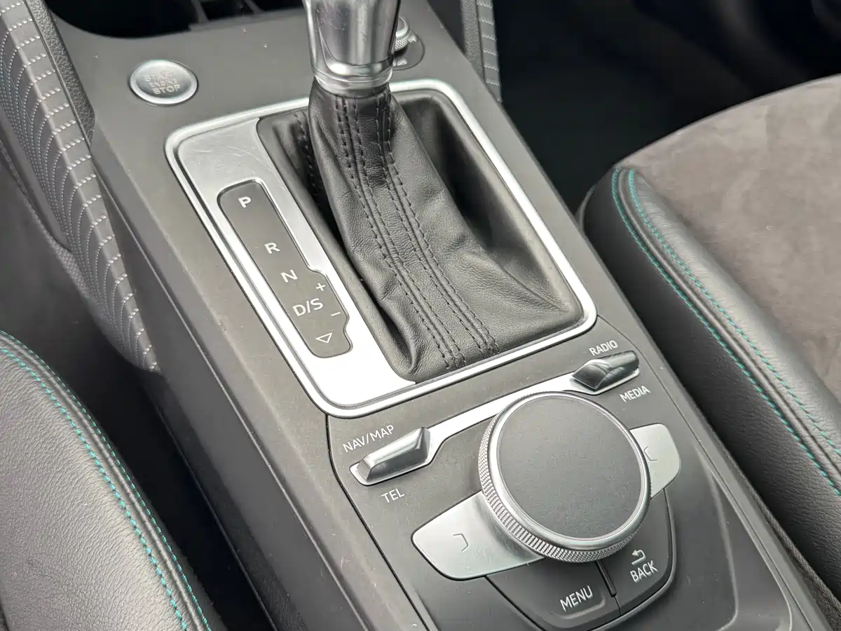 Audi Q2L 2018 35 TFSI Luxury Elegance China V фото 10