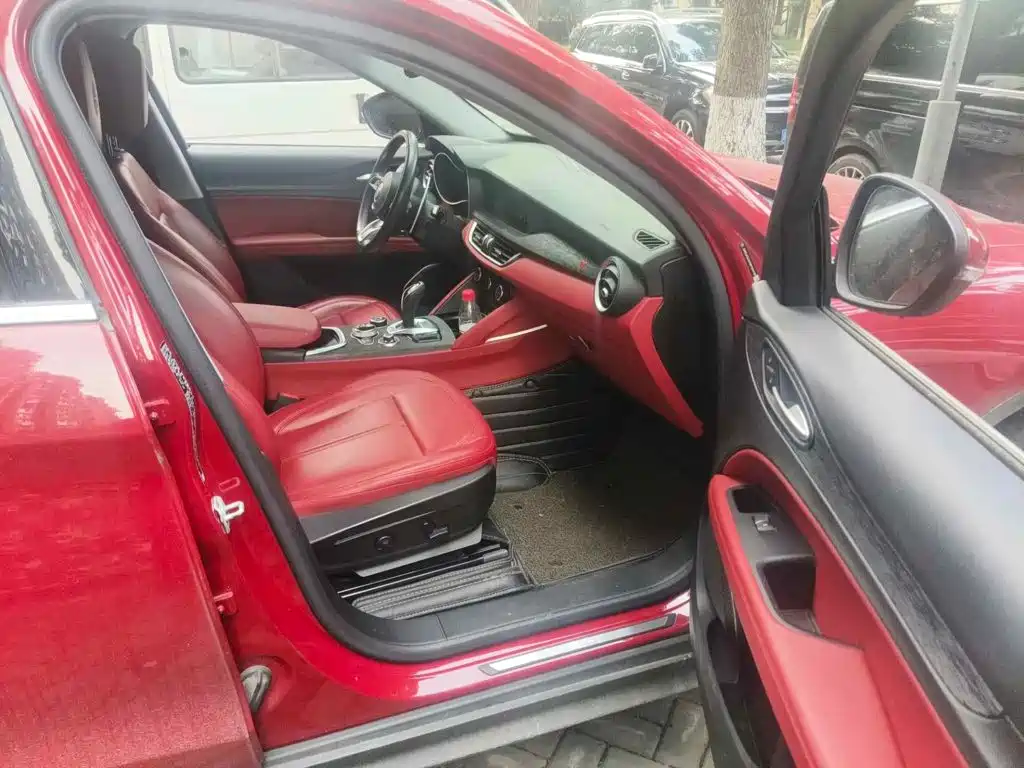Alfa Romeo Stelvio 2021 2020 2.0T 280HP Luxury Edition
