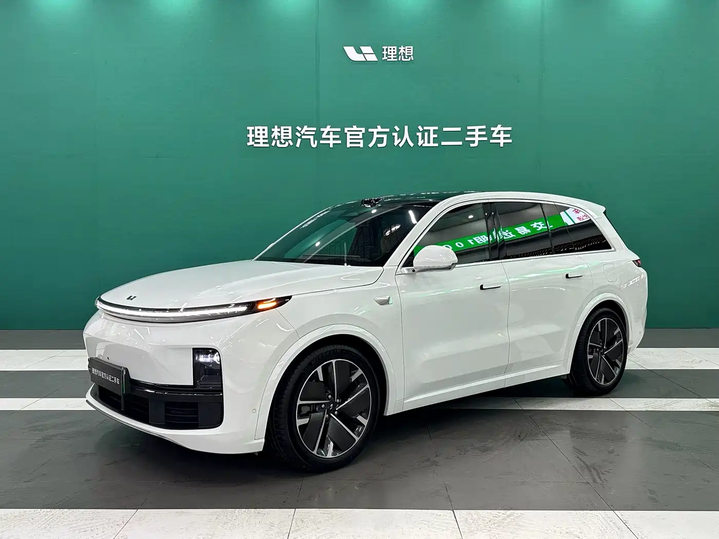 Li Auto L8 2025