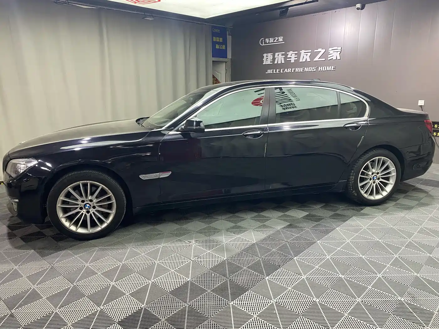 BMW 7 Series 2014 730Li Premium фото 4