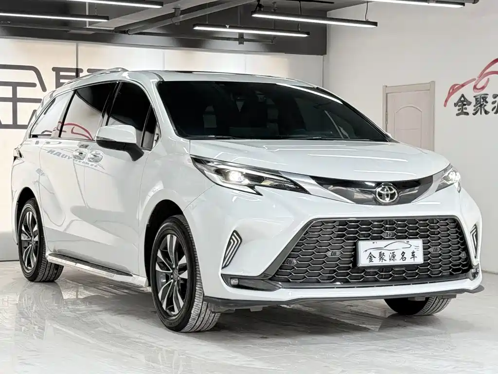 Toyota Granvia 2025 2024 2.5L Hybrid Premium PLUS 4WD Edition
