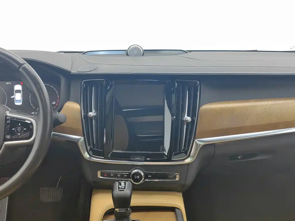 Фото 12 - Volvo S90