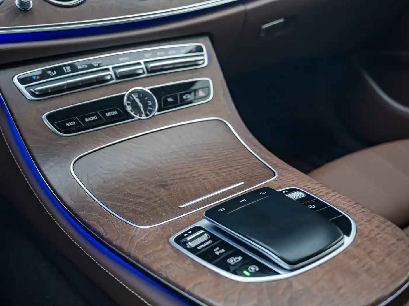Mercedes-Benz E-Class 2019 E 260 L фото 14