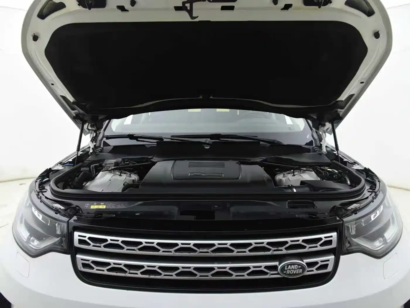 Land Rover Discovery 2019 2.0T HSE фото 15