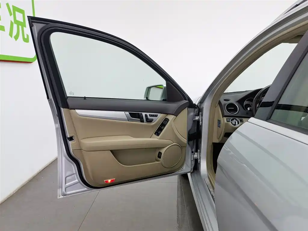 Mercedes-Benz C-Class (Import) 2011 C 200 Fashion Wagon Edition фото 8