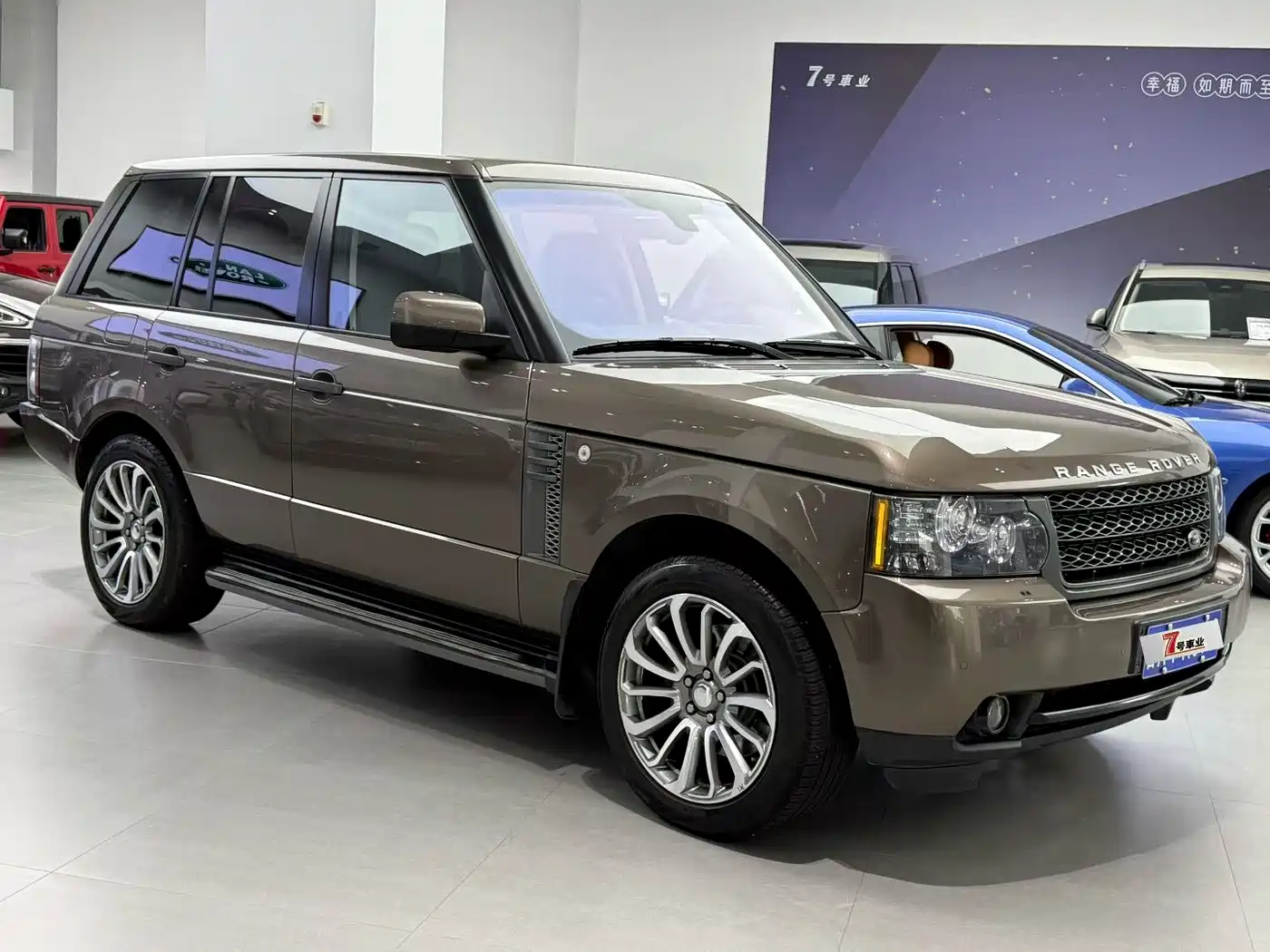 Land Rover Range Rover 2011 5.0 NA V8 HSE фото 3