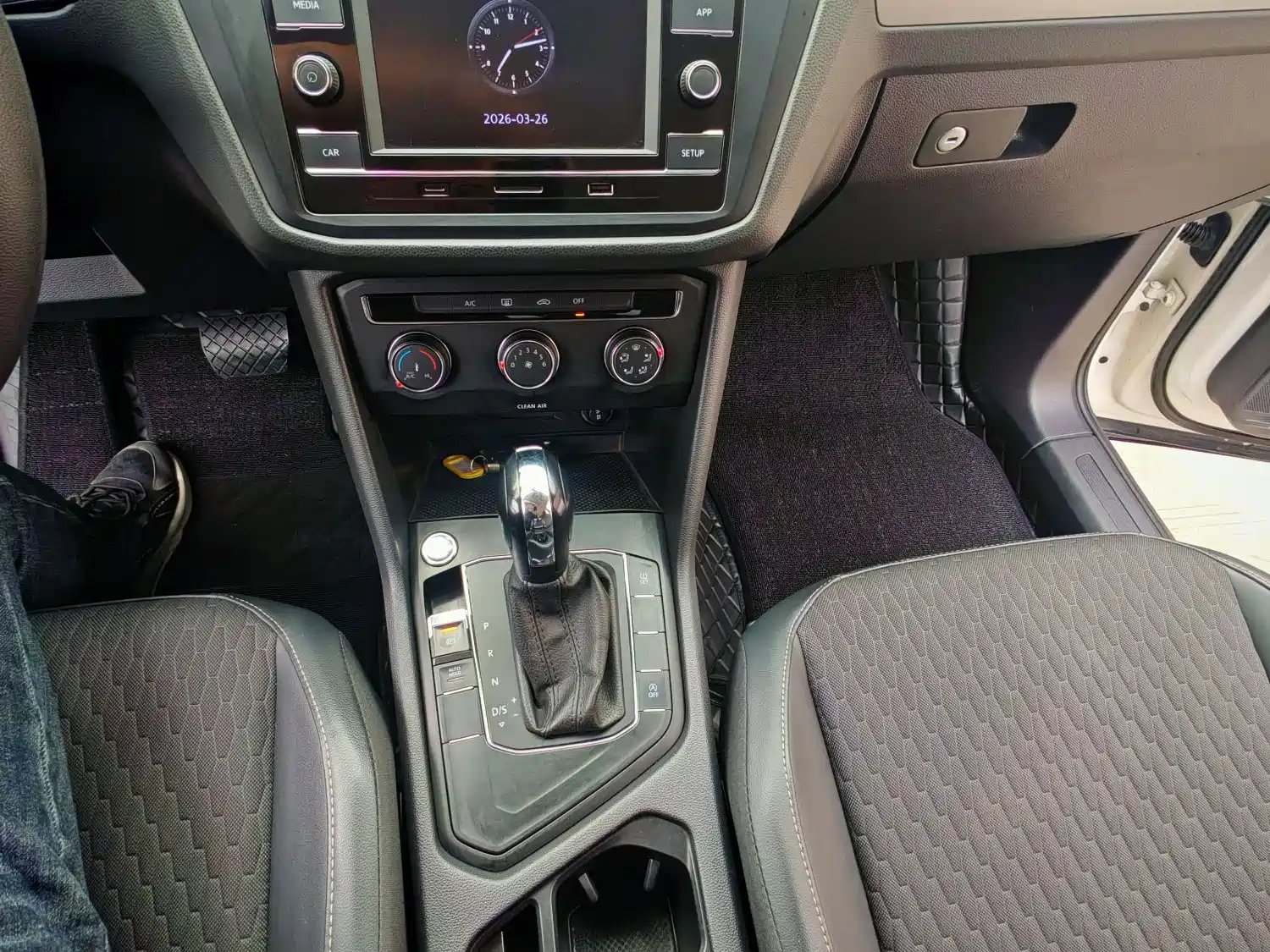 Фото 14 - Volkswagen Tiguan L