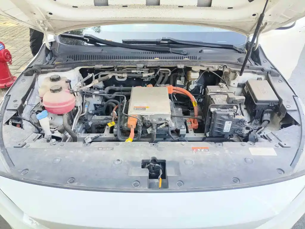 Фото 9 - Geely Geometry A