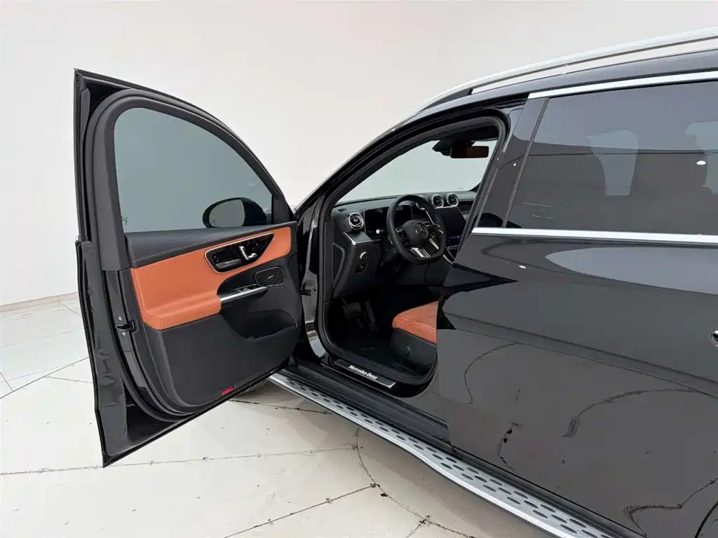 Mercedes-Benz GLC 2024 GLC 260 L 4MATIC Luxury 5-seater фото 13