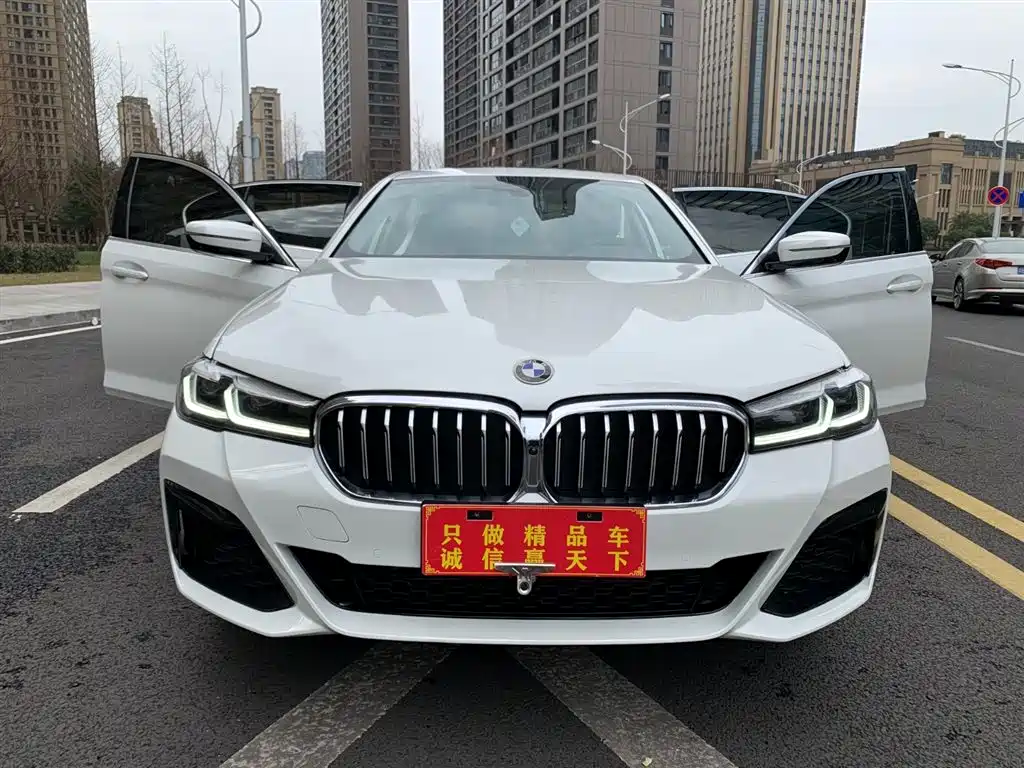 BMW 5 Series 2022 Model Third Facelift 530Li Premium M Sport Package фото 2