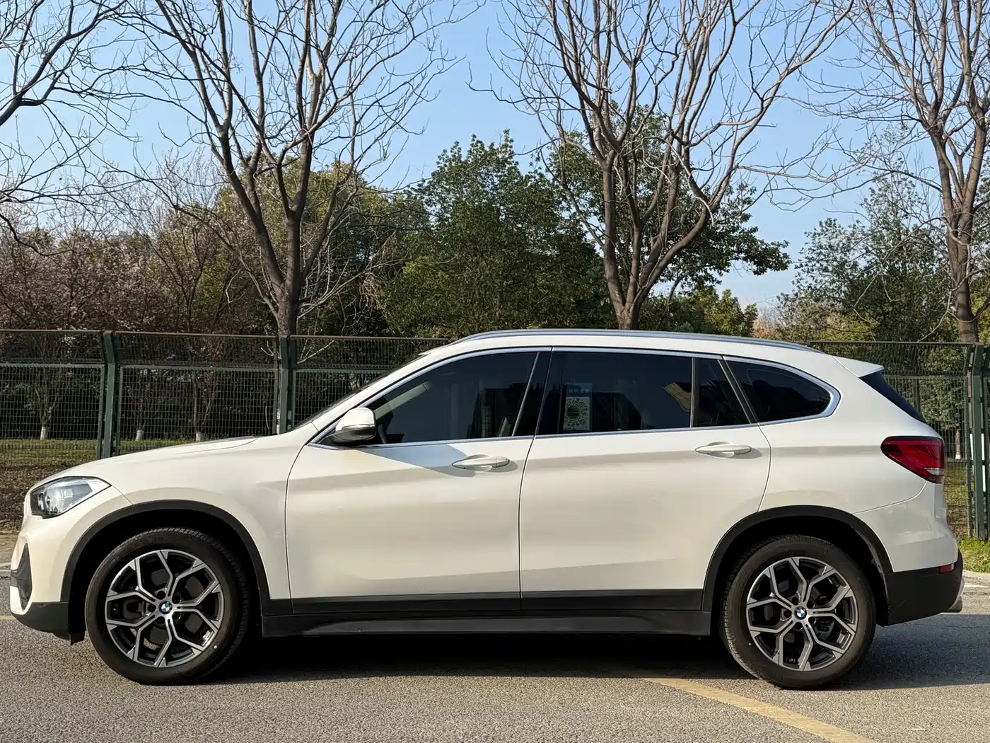 BMW X1 2022 sDrive25Li Leading фото 12