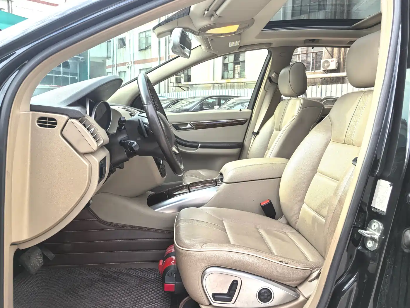 Mercedes-Benz R-Class 2011 R 350 L 4MATIC фото 8