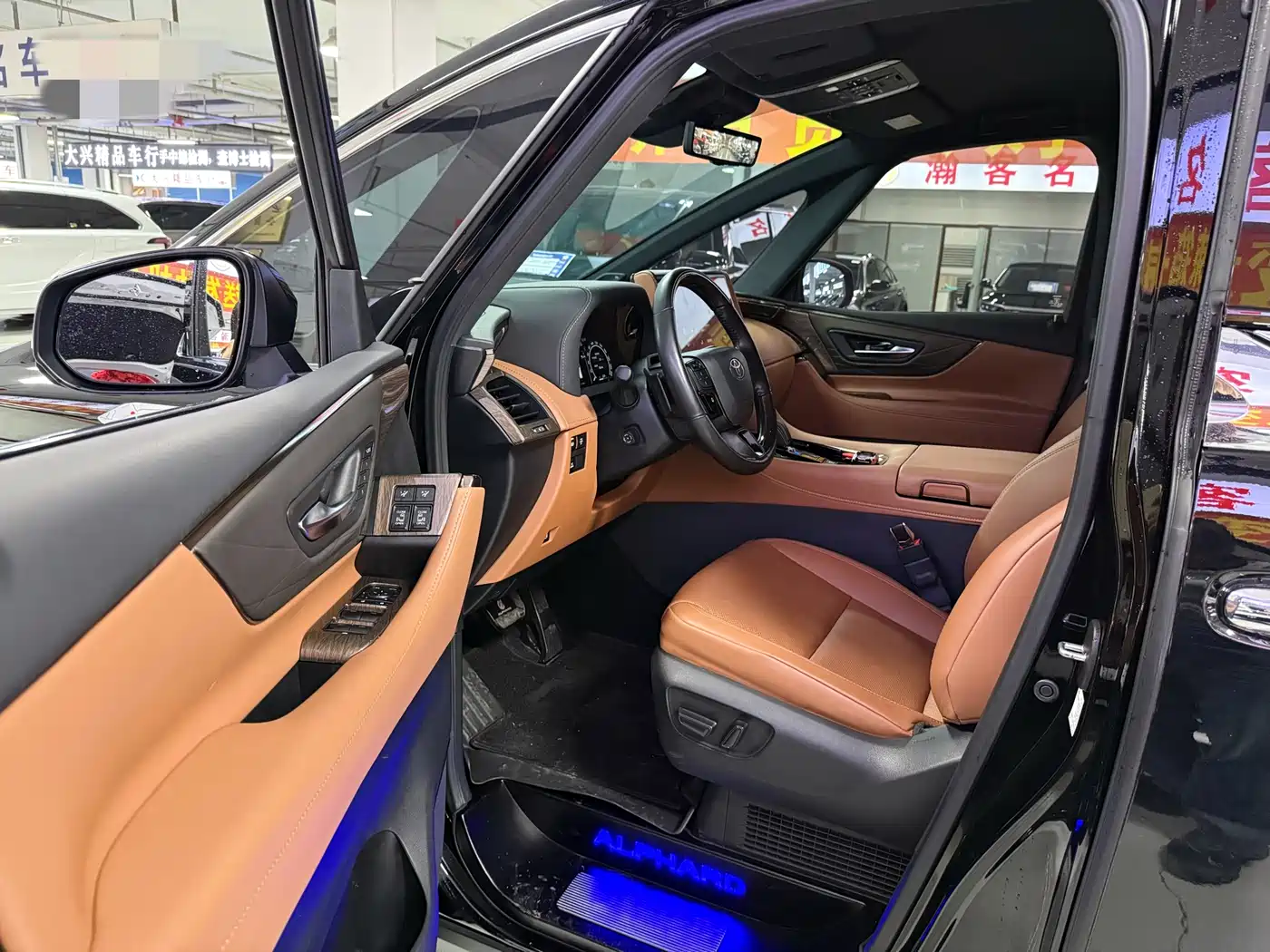 Toyota Alphard 2024 Hybrid 2.5L Ultimate Enjoyment Edition фото 7