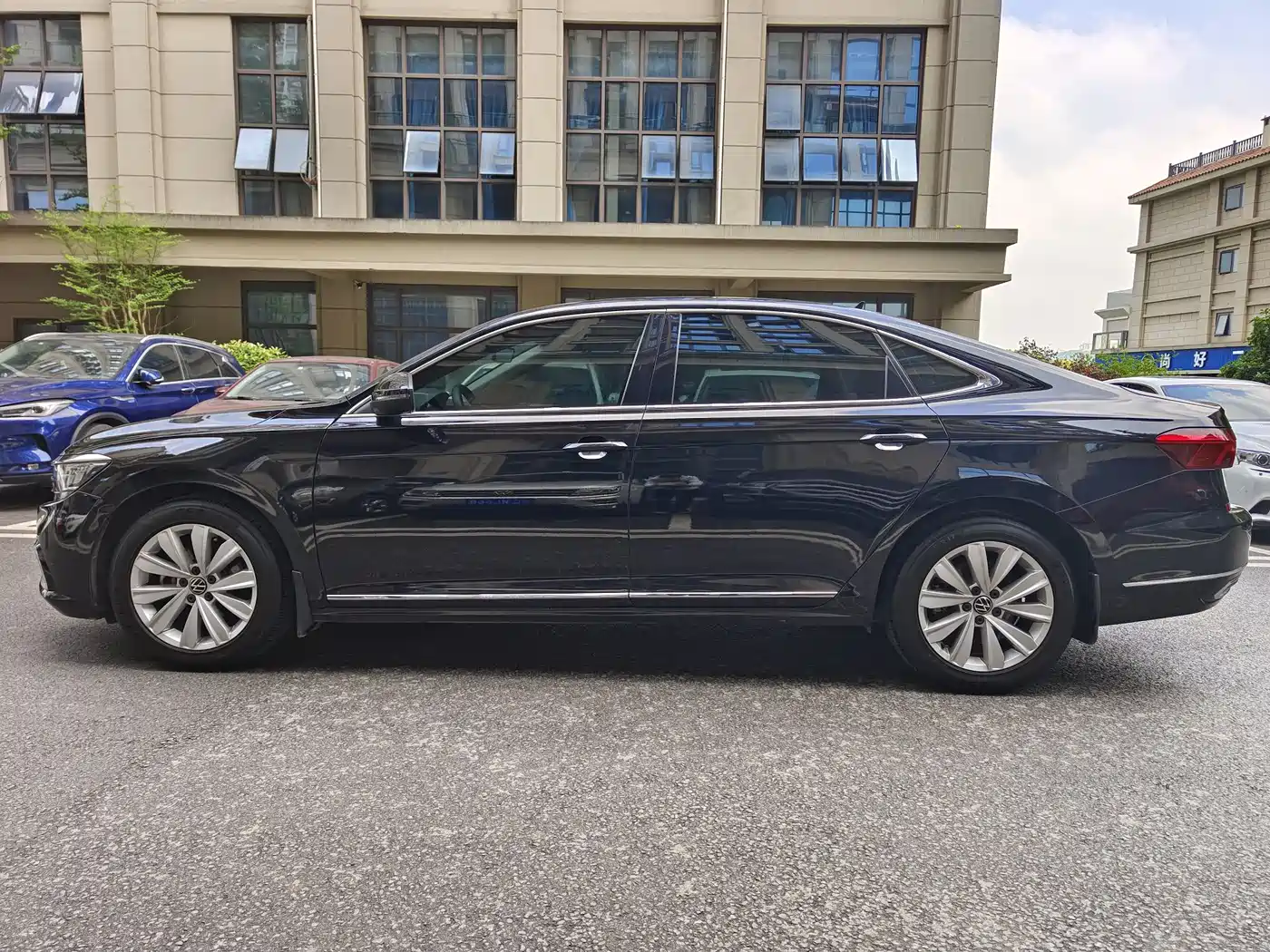 Volkswagen Passat 2021 Model 330TSI Elite Edition фото 17