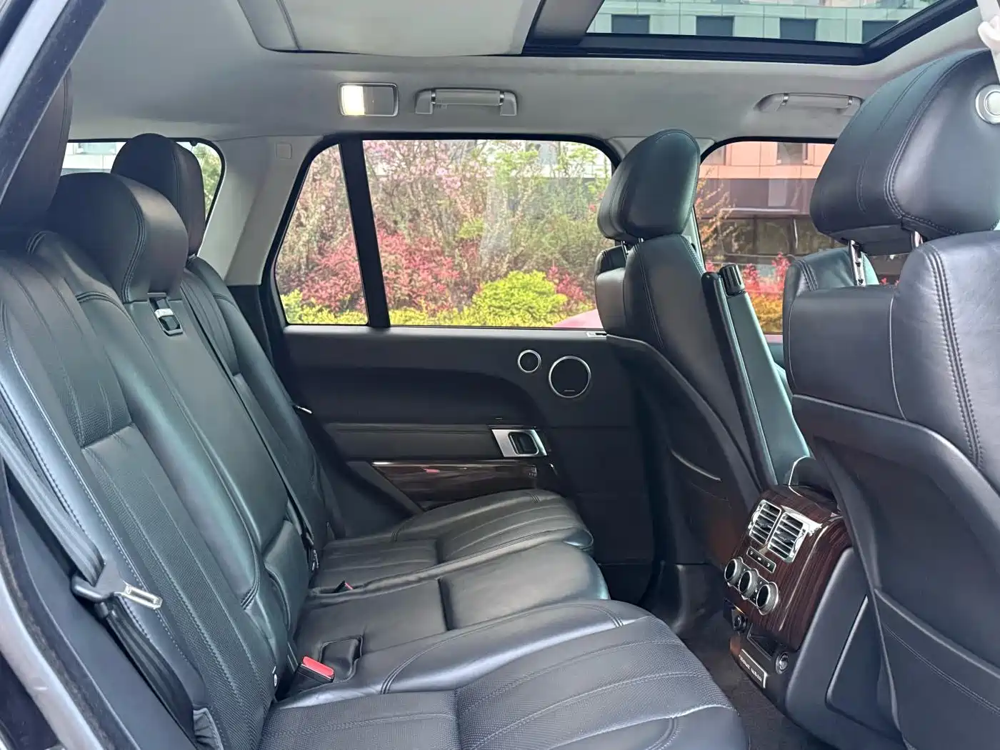 Land Rover Range Rover 2014 3.0 TDV6 Vogue SE фото 21