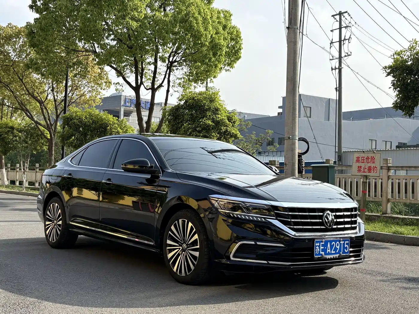 Volkswagen Passat 2021 Model 330TSI Luxury Edition фото 3