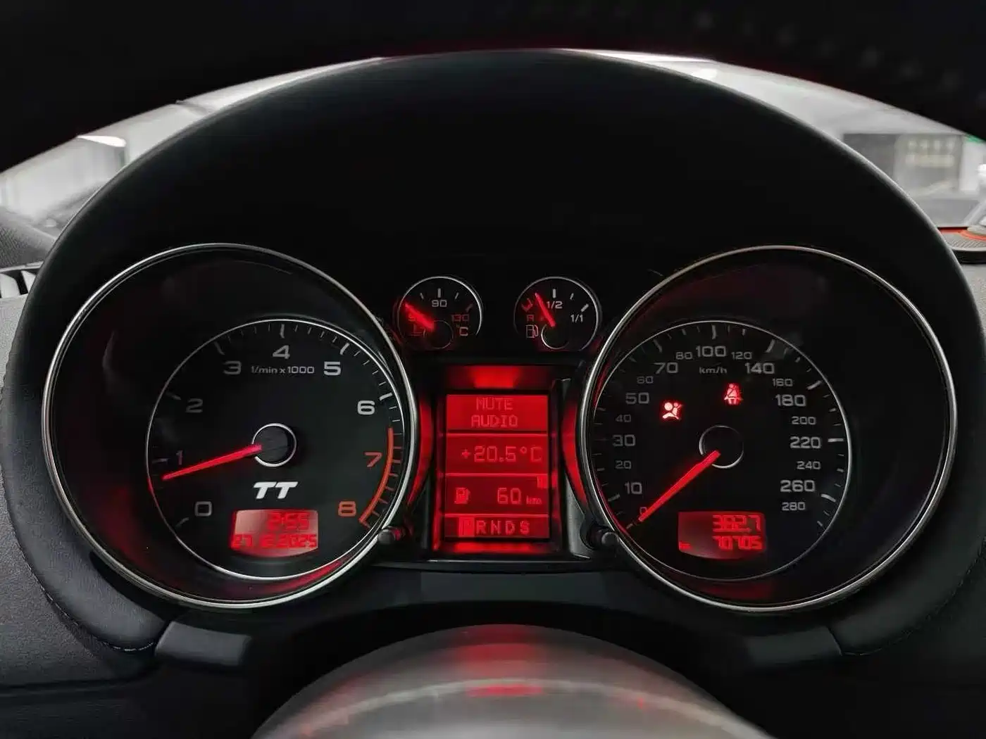 Audi TT 2008 Model TT 3.2 Quattro фото 5