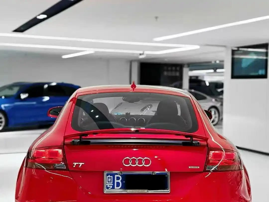Audi TT 2008 Model TT 3.2 Quattro фото 4