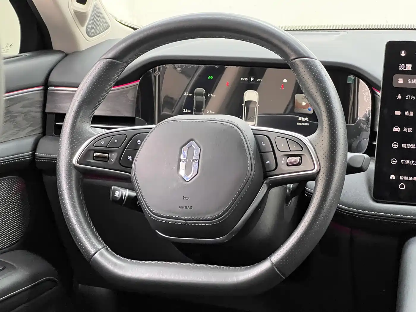 AITO Wenjie AITO M5 2022 Extended Range AWD Performance Edition фото 27