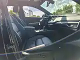 Photo 14 - Cadillac XT4